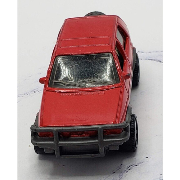 2018 Matchbox #99 MBX Road Trip '90 Volkswagen Golf Country Red - Picture 2 of 8